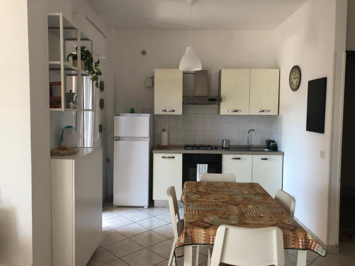 Вилла La Casa Del Sole Санта-Маринелла Экстерьер фото